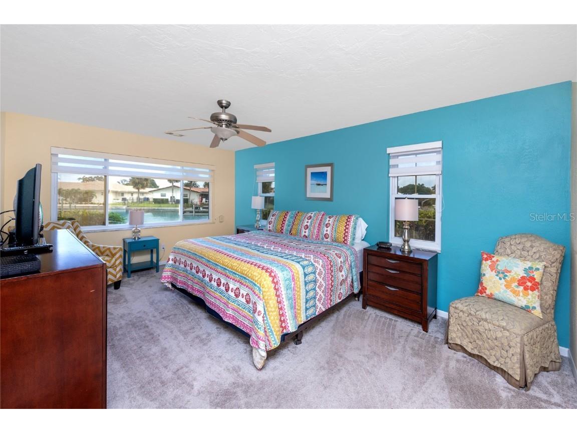 2096 Massachusetts Avenue NE Saint Petersburg FL 33703 - TAMPA BAY TB8392337 image27