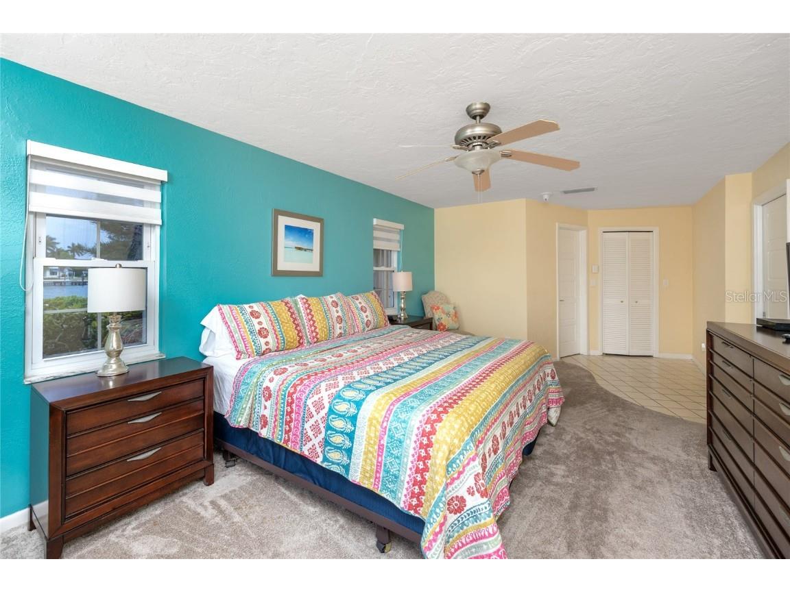 2096 Massachusetts Avenue NE Saint Petersburg FL 33703 - TAMPA BAY TB8392337 image28