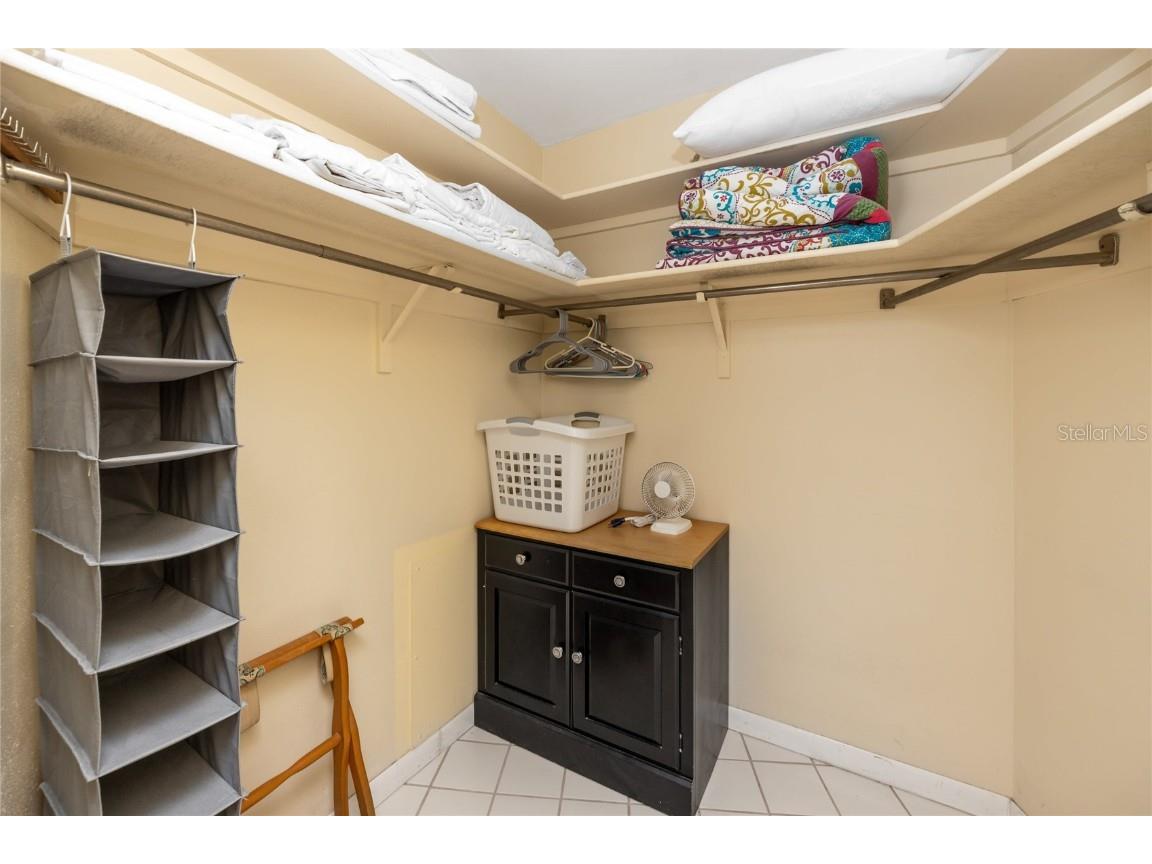 2096 Massachusetts Avenue NE Saint Petersburg FL 33703 - TAMPA BAY TB8392337 image33