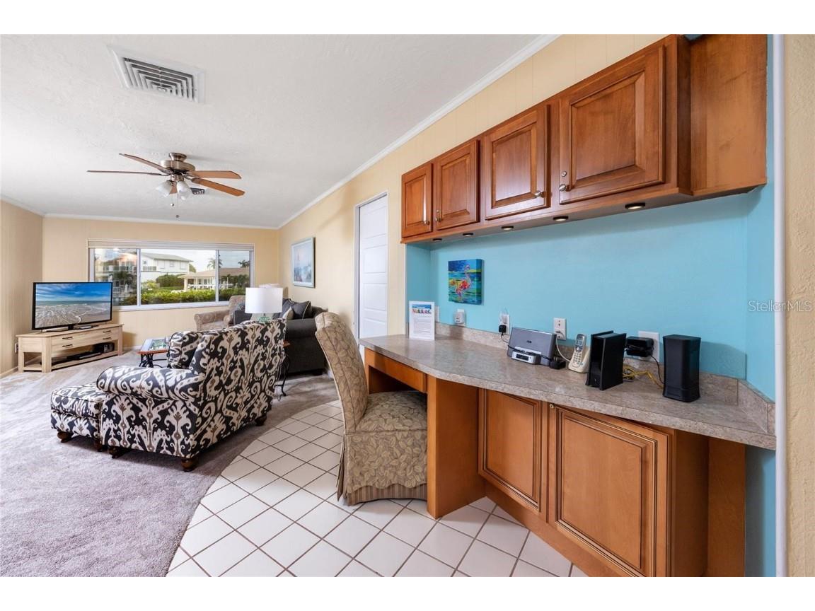 2096 Massachusetts Avenue NE Saint Petersburg FL 33703 - TAMPA BAY TB8405990 image18