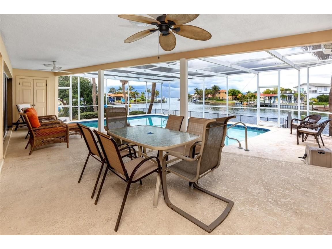 2096 Massachusetts Avenue NE Saint Petersburg FL 33703 - TAMPA BAY TB8405990 image25