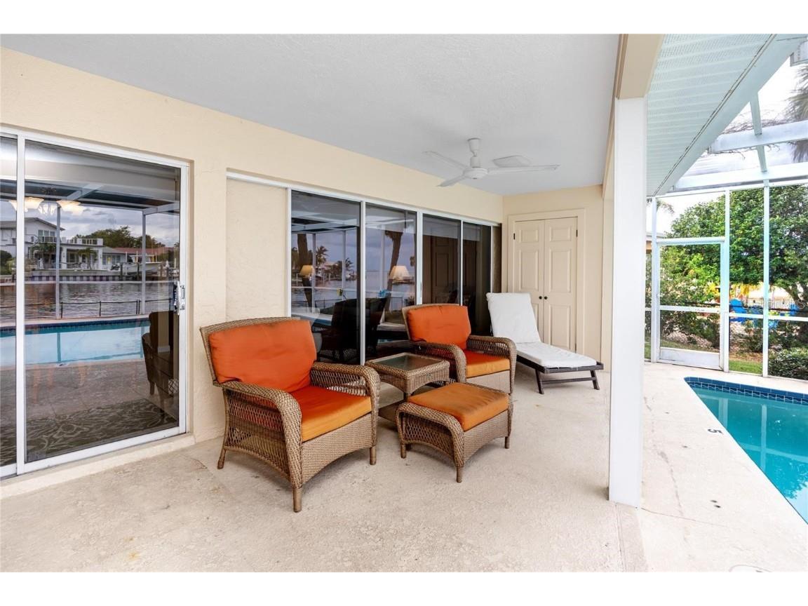 2096 Massachusetts Avenue NE Saint Petersburg FL 33703 - TAMPA BAY TB8405990 image26