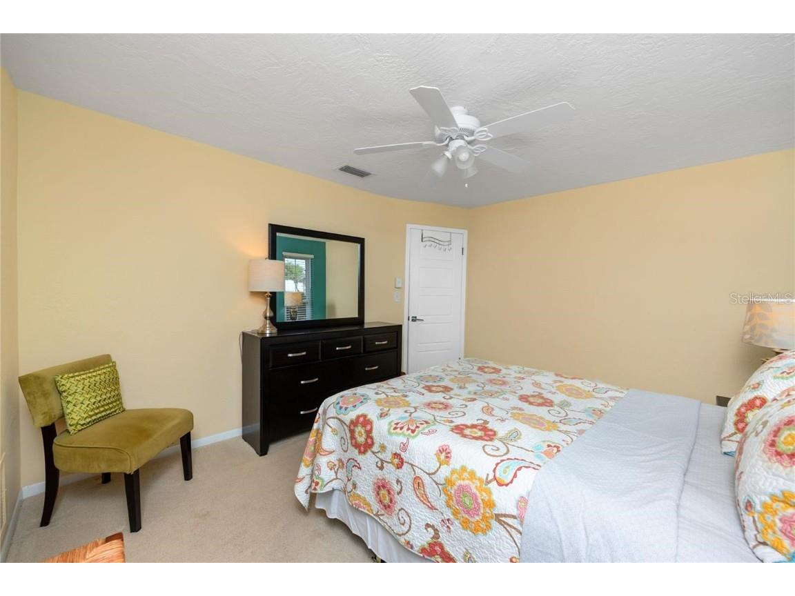 2096 Massachusetts Avenue NE Saint Petersburg FL 33703 - TAMPA BAY TB8405990 image37