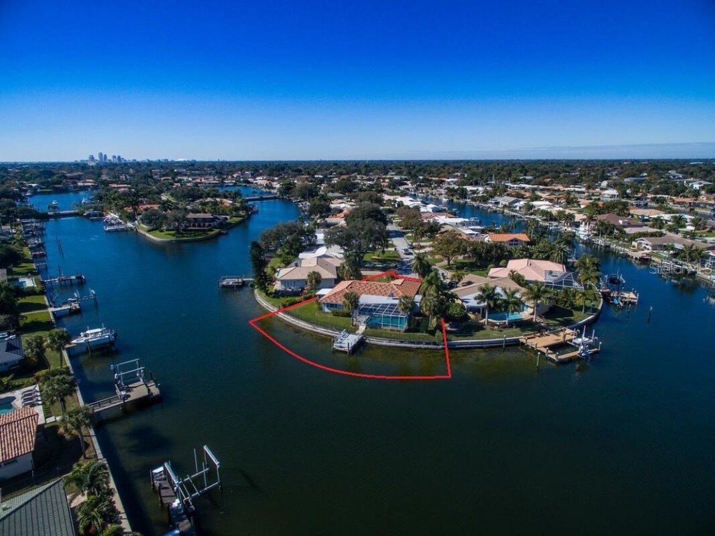 2096 Massachusetts Avenue NE Saint Petersburg FL 33703 - TAMPA BAY TB8405990 image47