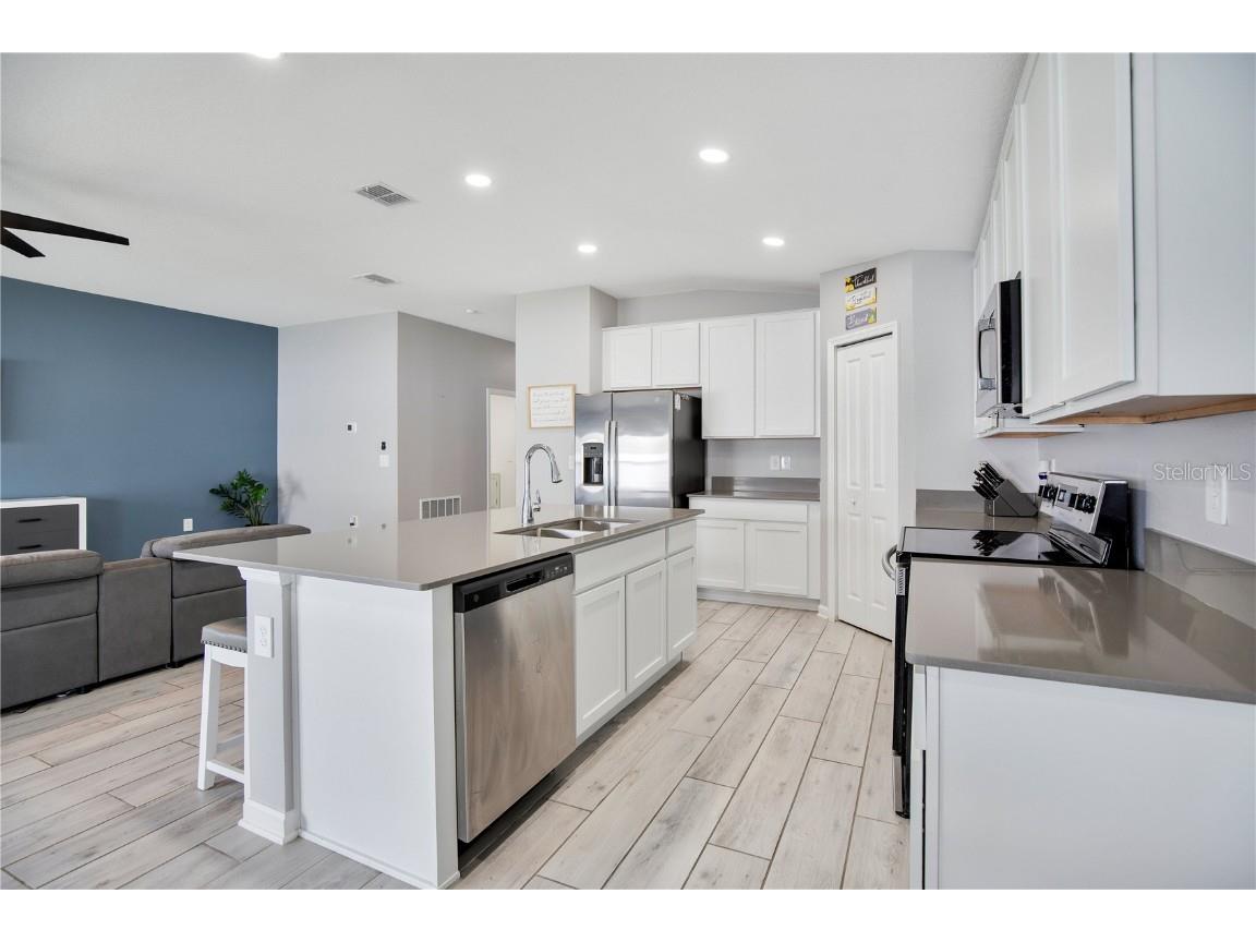 2097 Freemark Street Osteen FL 32764 V4944582 image5