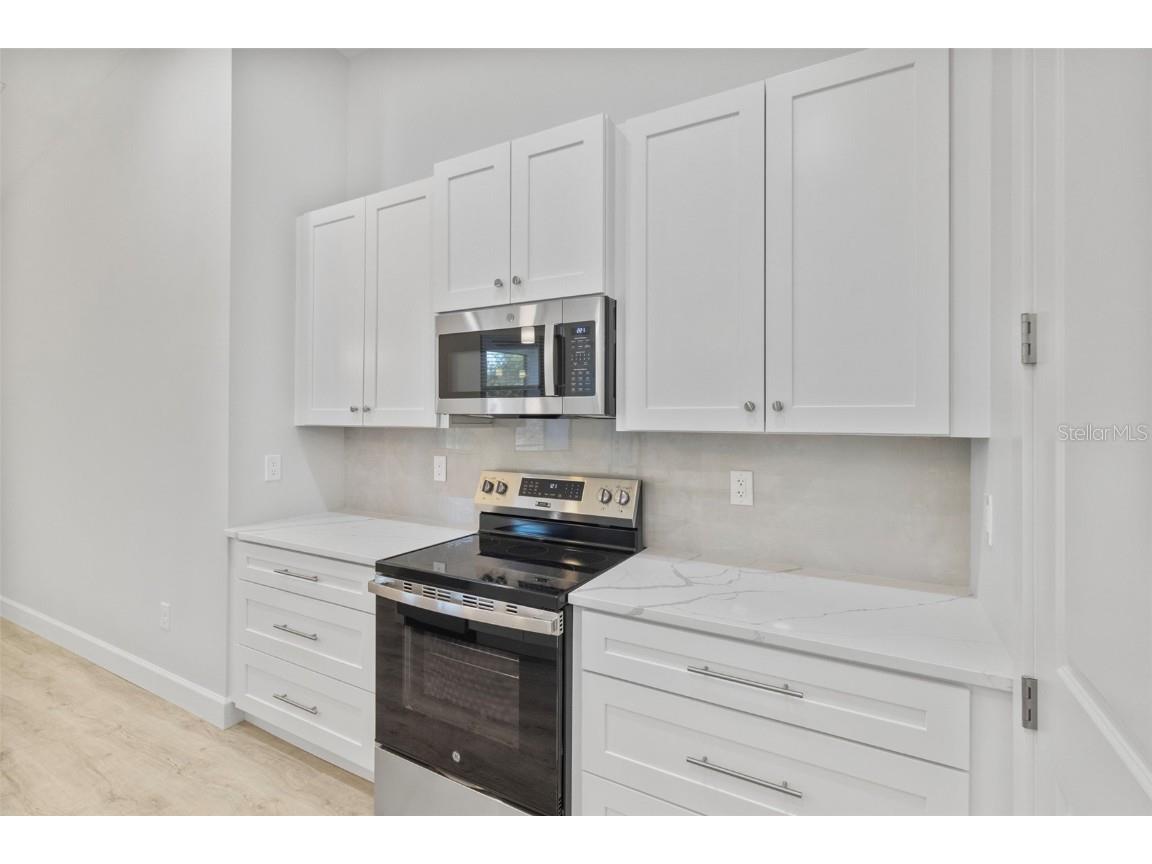 2098 Manheim Avenue North Port FL 34286 C7518708 image6