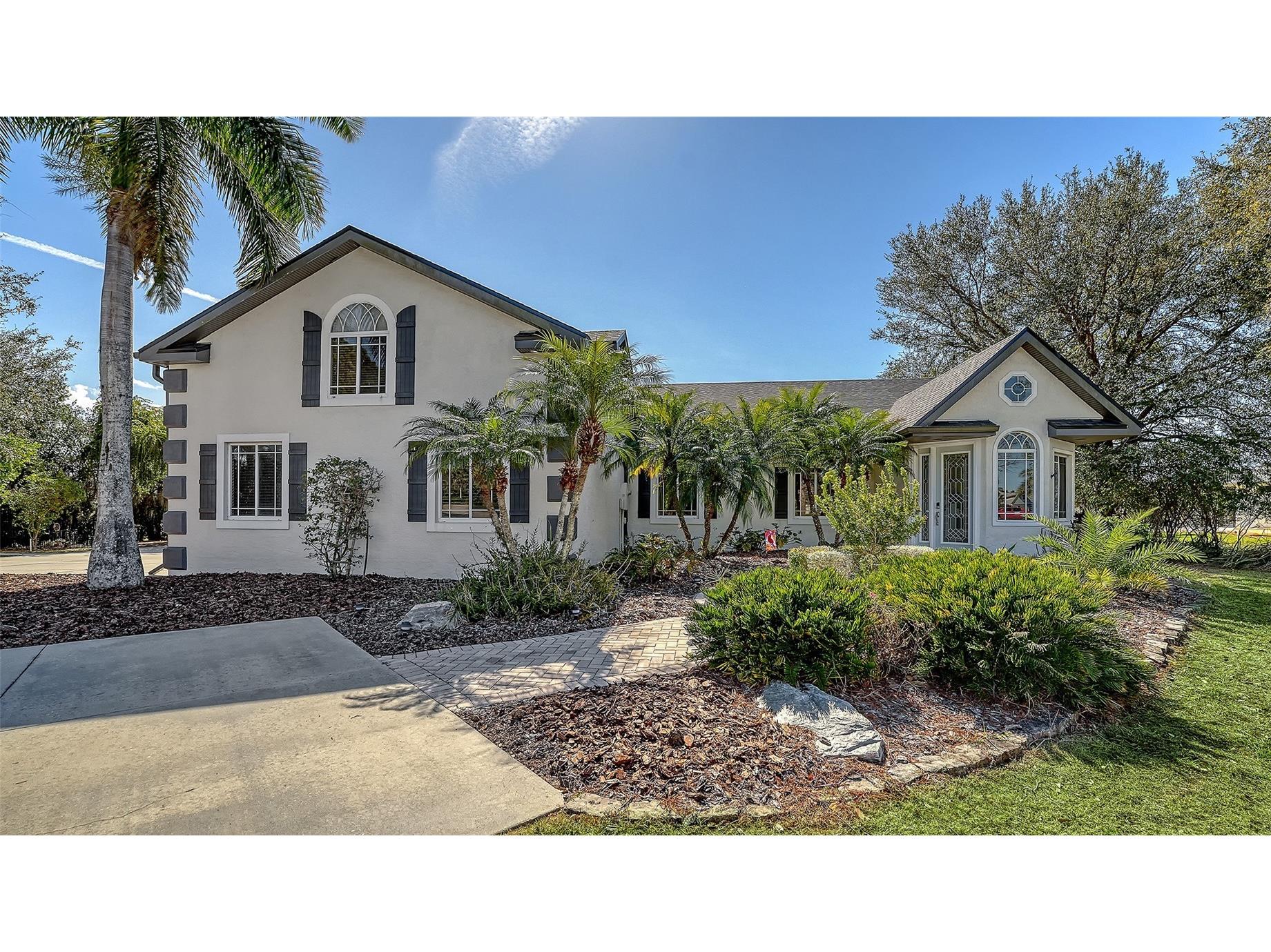 2098 Palm View Road Sarasota FL 34240 A4680898 image2