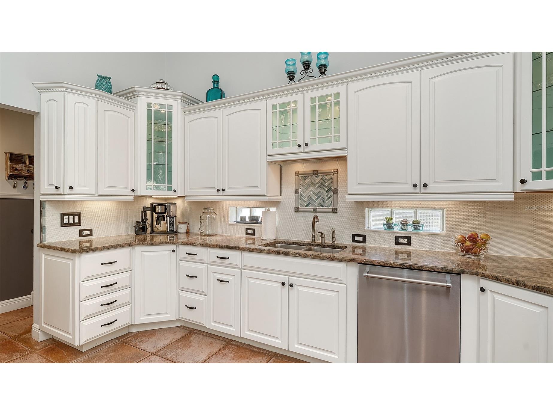 2098 Palm View Road Sarasota FL 34240 A4680898 image20