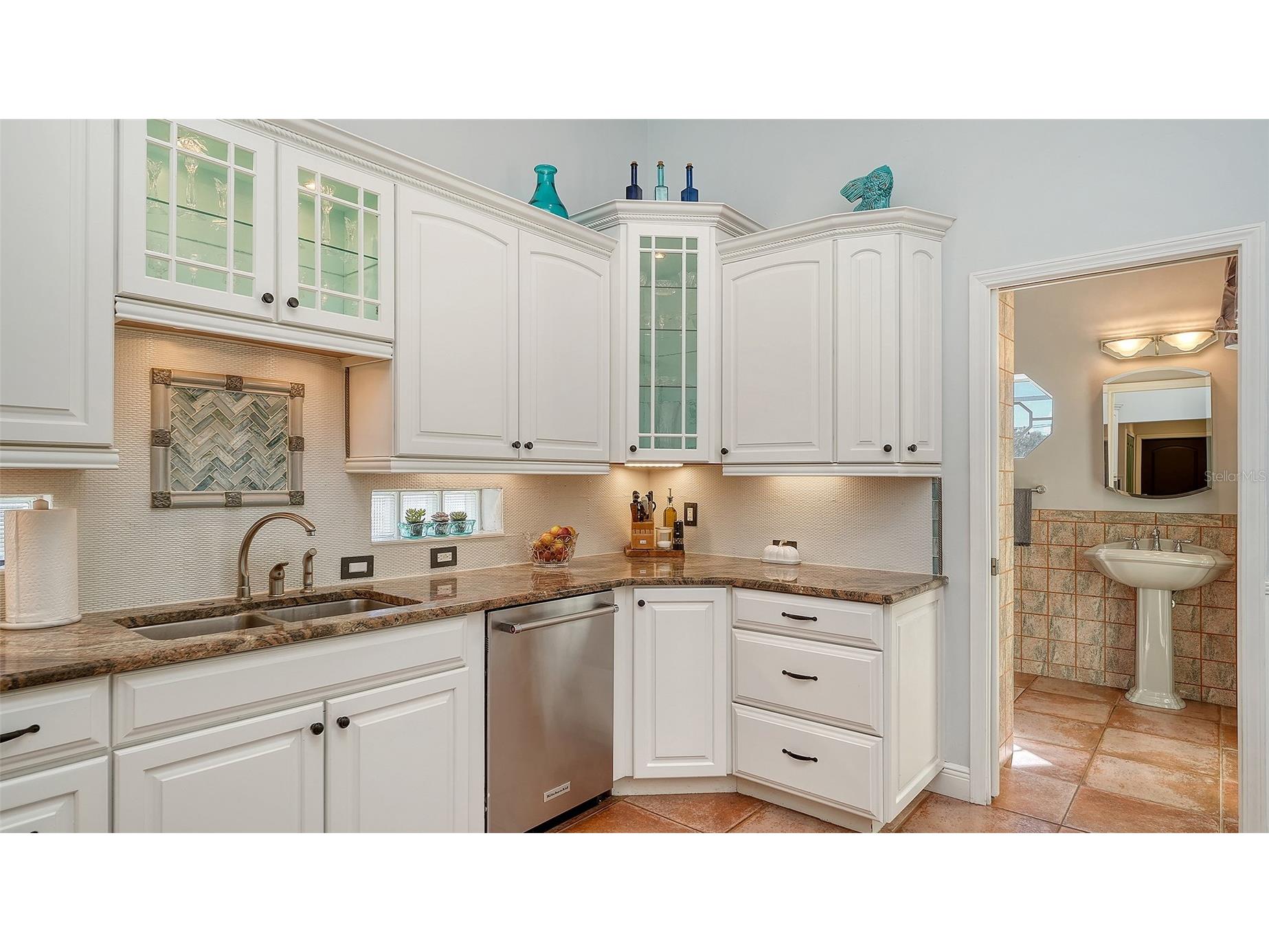 2098 Palm View Road Sarasota FL 34240 A4680898 image23