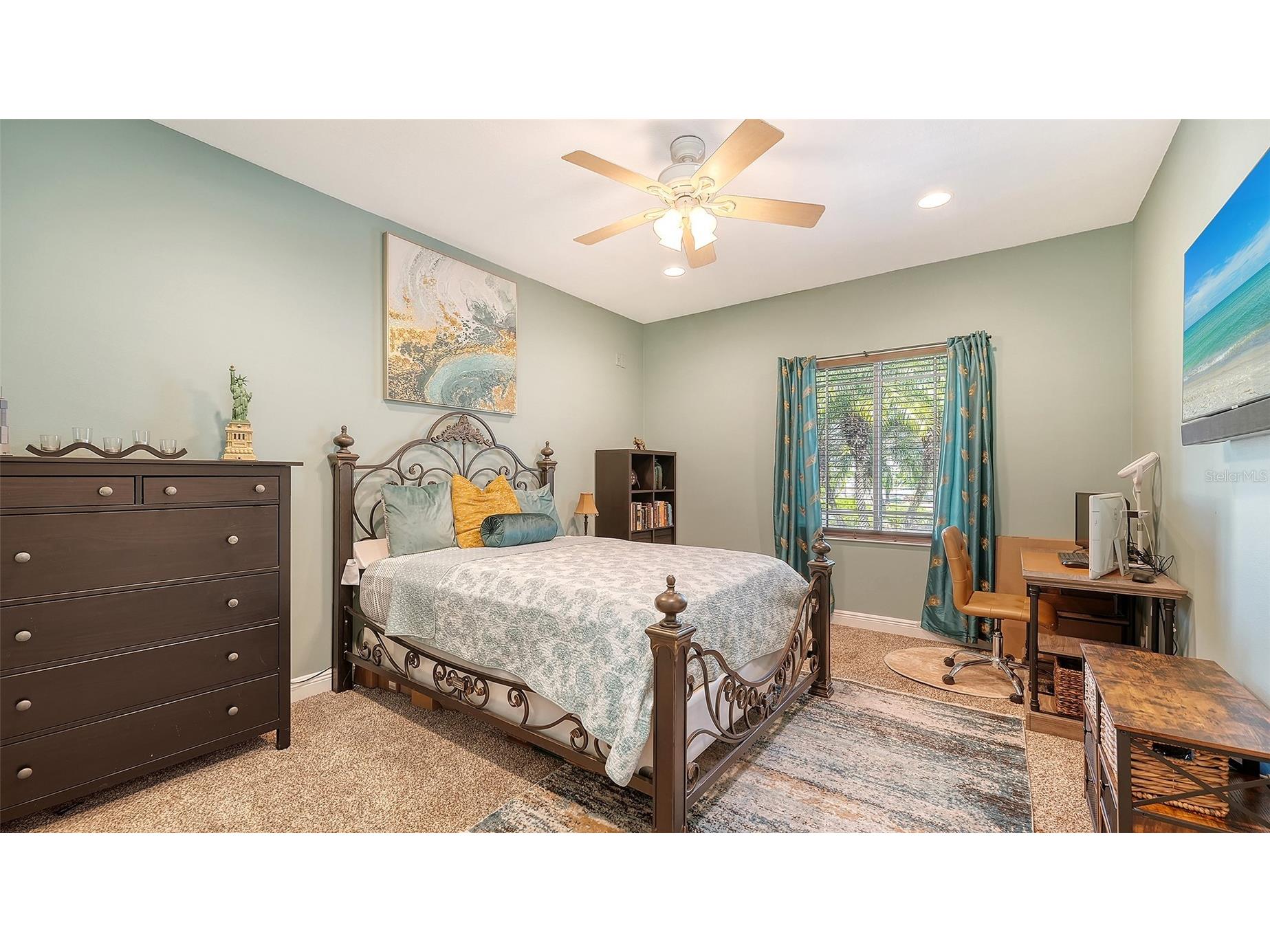 2098 Palm View Road Sarasota FL 34240 A4680898 image31