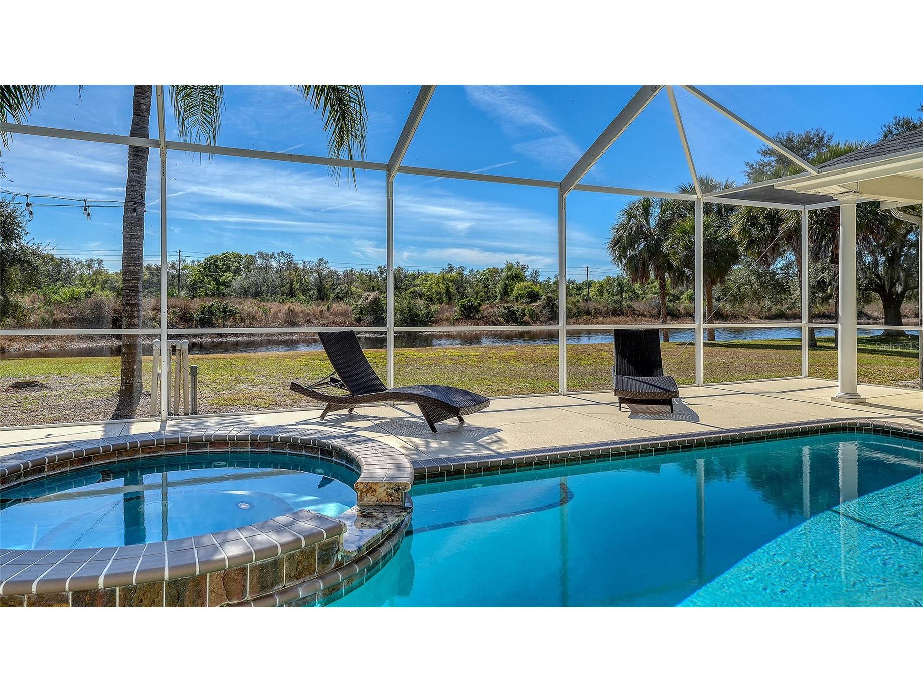 2098 Palm View Road Sarasota FL 34240 A4680898 image4