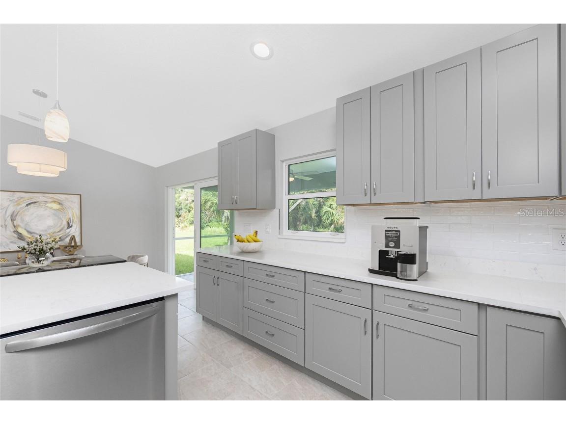 2098 Wheeling Avenue North Port FL 34288 C7517705 image9