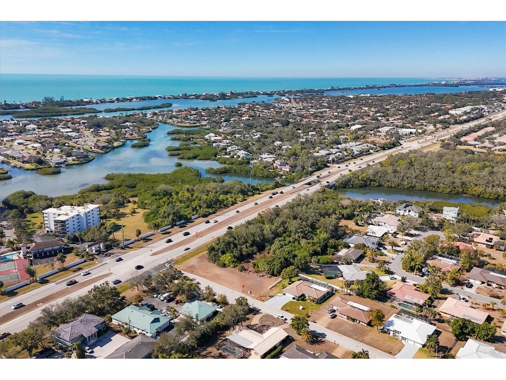 2099 S Tamiami Trail N Osprey FL 34229 A4677866 image14
