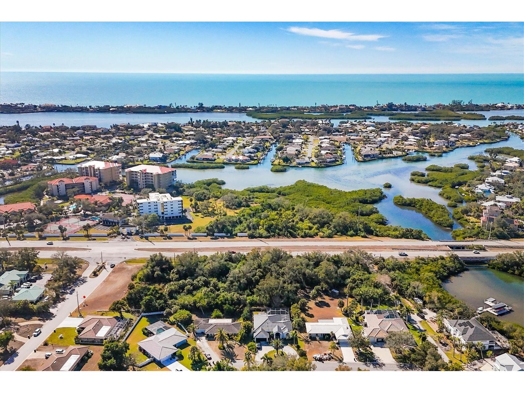 2099 S Tamiami Trail N Osprey FL 34229 A4677866 image5
