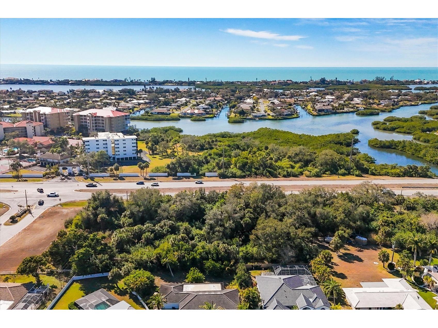 2099 S Tamiami Trail N Osprey FL 34229 A4677866 image6