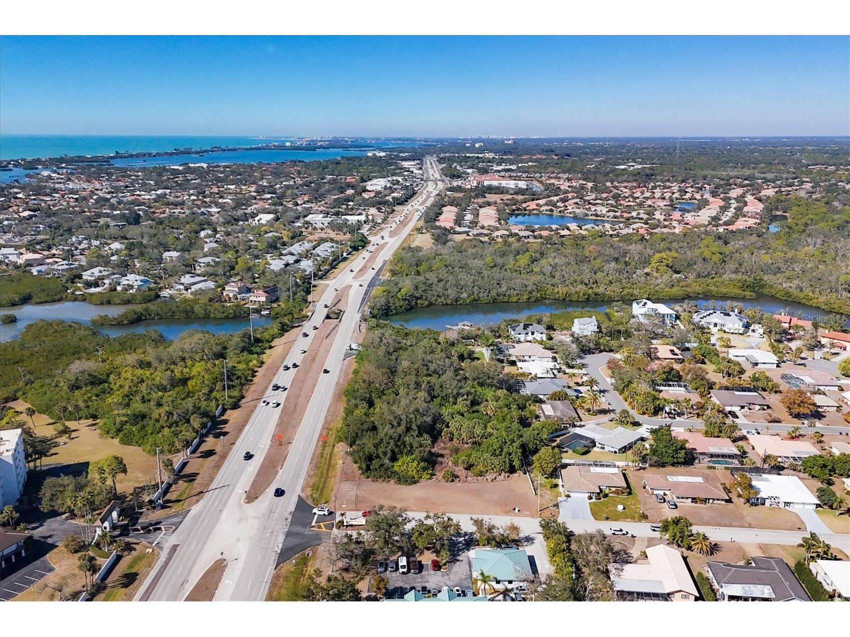 2099 S Tamiami Trail N Osprey FL 34229 A4677866 image8