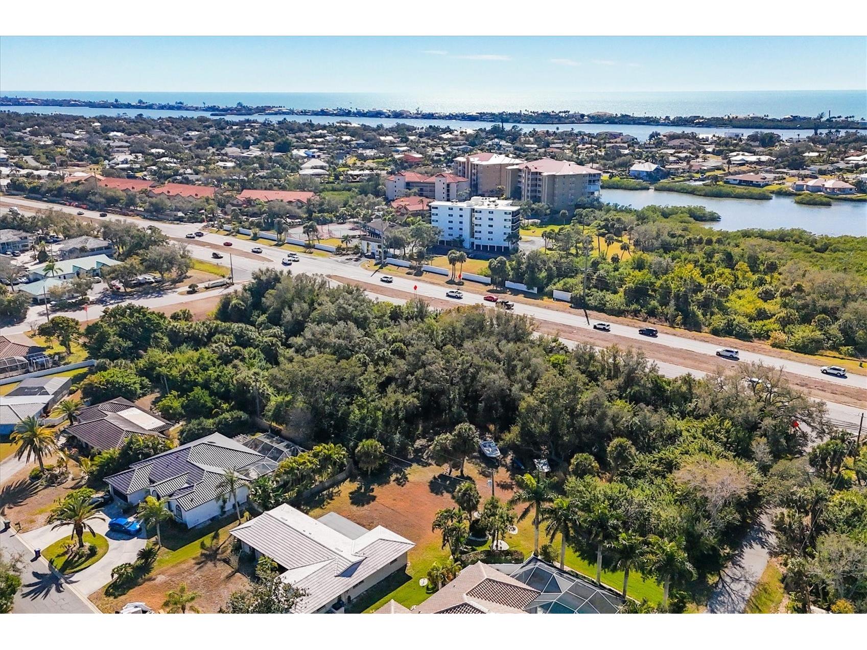2099 S Tamiami Trail N Osprey FL 34229 A4677866 image9