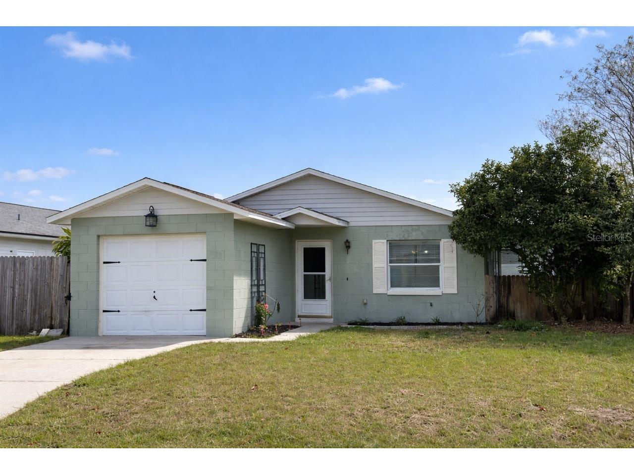 21 Cayman Circle Umatilla FL 32784 - Lake Mary G5106229 image1