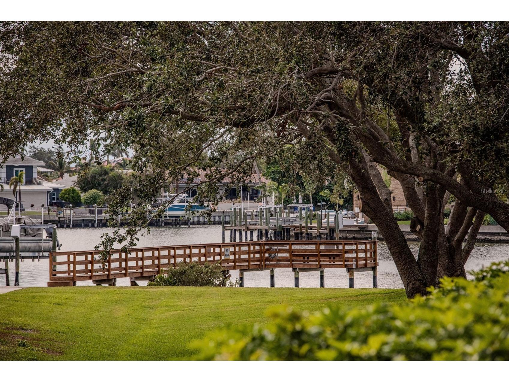 21 Crescent Place S Saint Petersburg FL 33711 TB8475820 image42