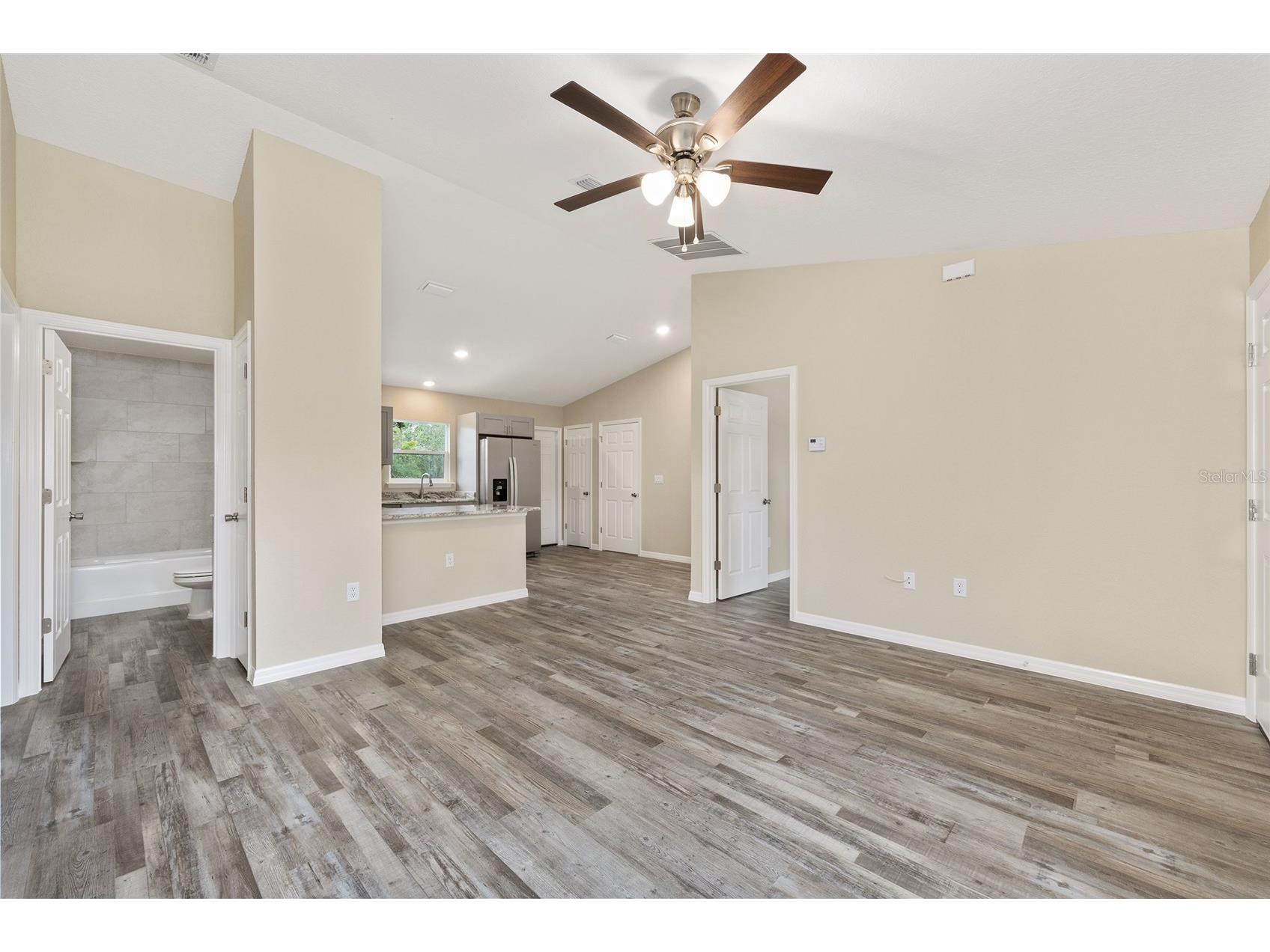21 Fisher Place Ocklawaha FL 32179 OM720794 image7
