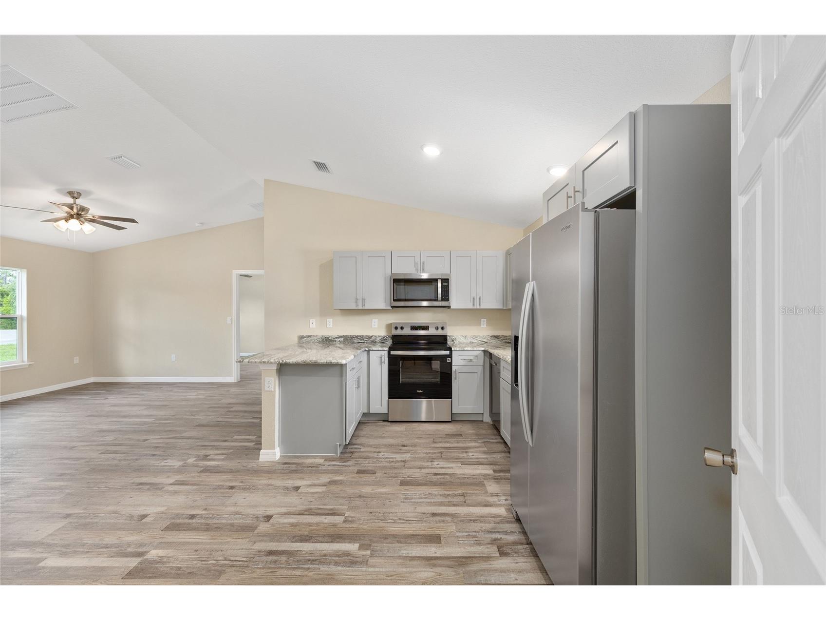 21 Fisher Place Ocklawaha FL 32179 OM720794 image9