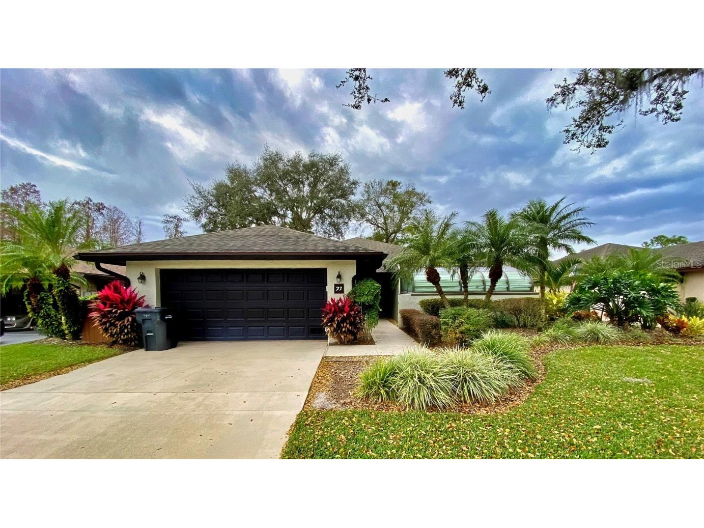 21 Huntley Court Haines City FL 33844 P4928782 image1