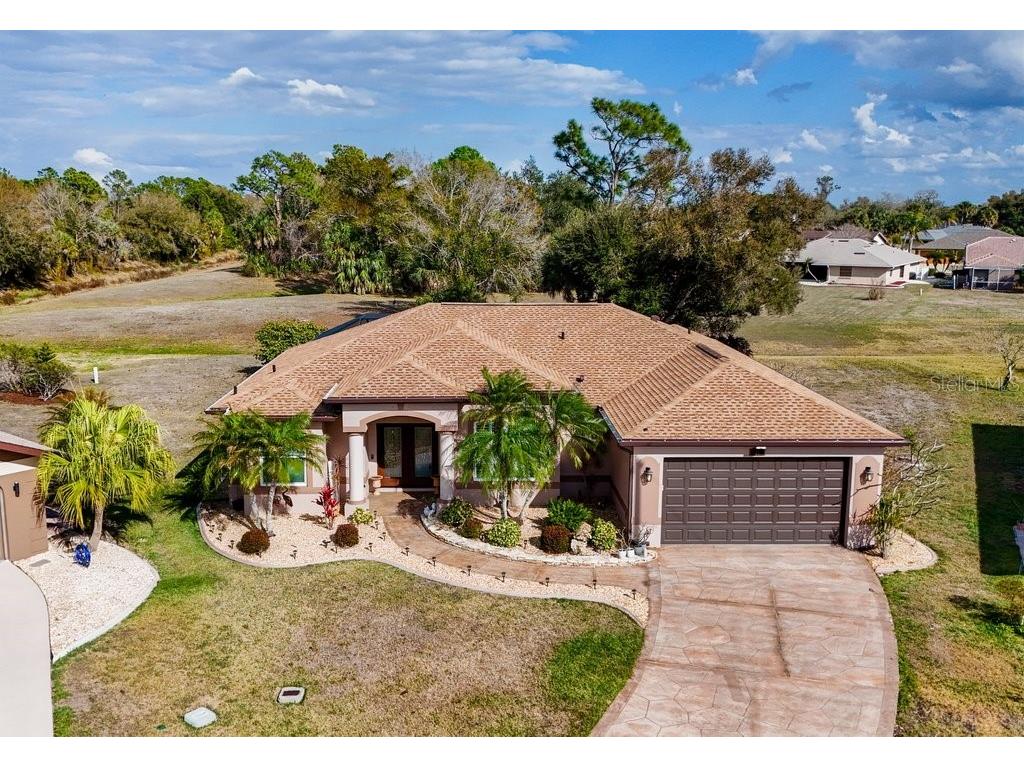 21 Manizaks Avenue Punta Gorda FL 33983 C7522843 image1
