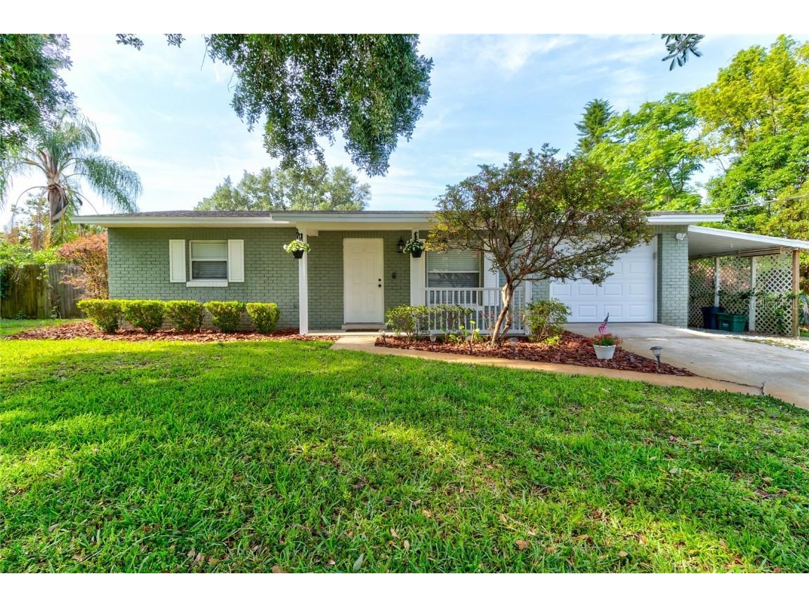 21 Monroe Avenue Debary FL 32713 V4930197 image1