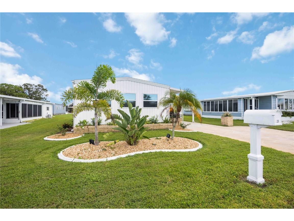 21 Nautical Drive North Port FL 34287 A4666259 image1
