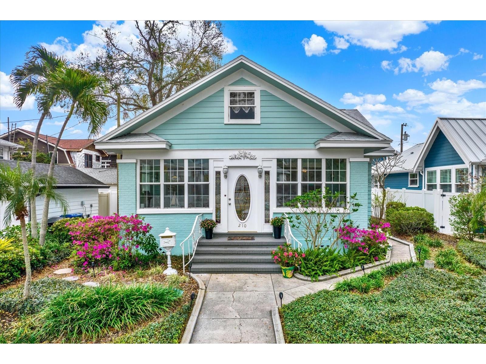 210 15th Avenue N Saint Petersburg FL 33704 TB8483215 image1