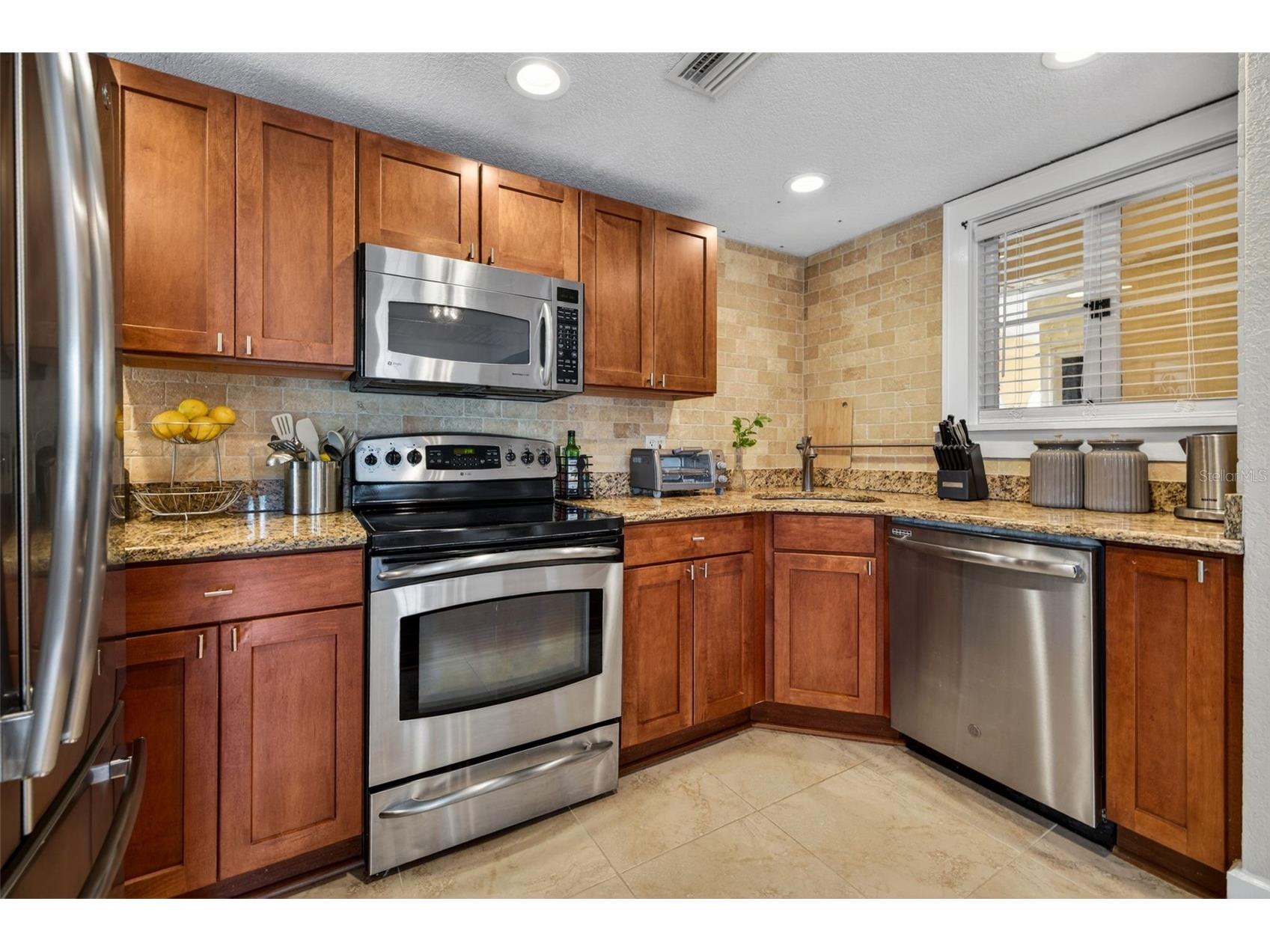210 22nd Avenue NE #12 Saint Petersburg FL 33704 TB8508559 image11