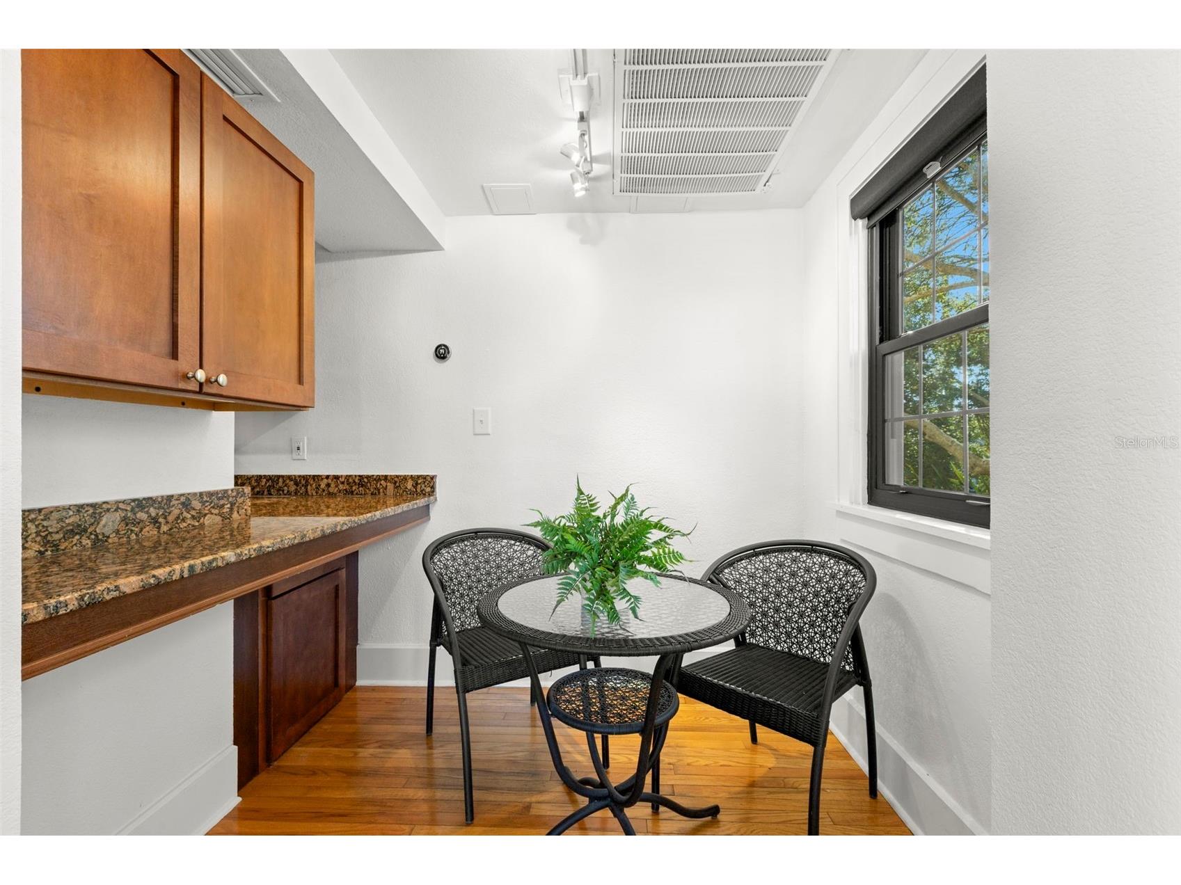 210 22nd Avenue NE #15 Saint Petersburg FL 33704 TB8466730 image12