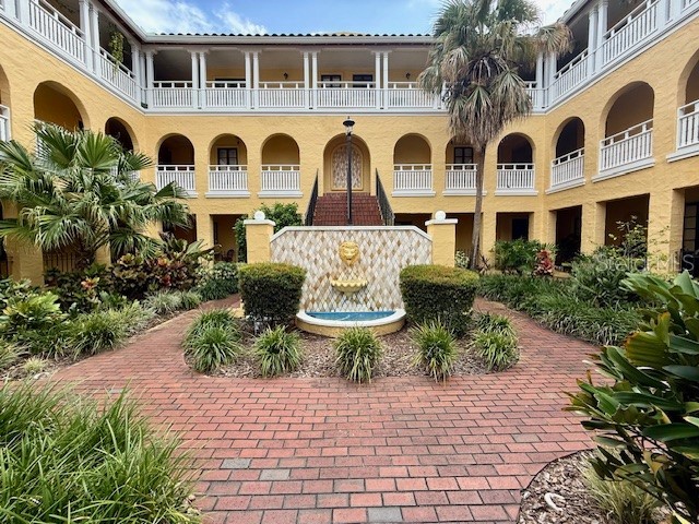 210 22nd Avenue NE #2 Saint Petersburg FL 33704 TB8435507 image3