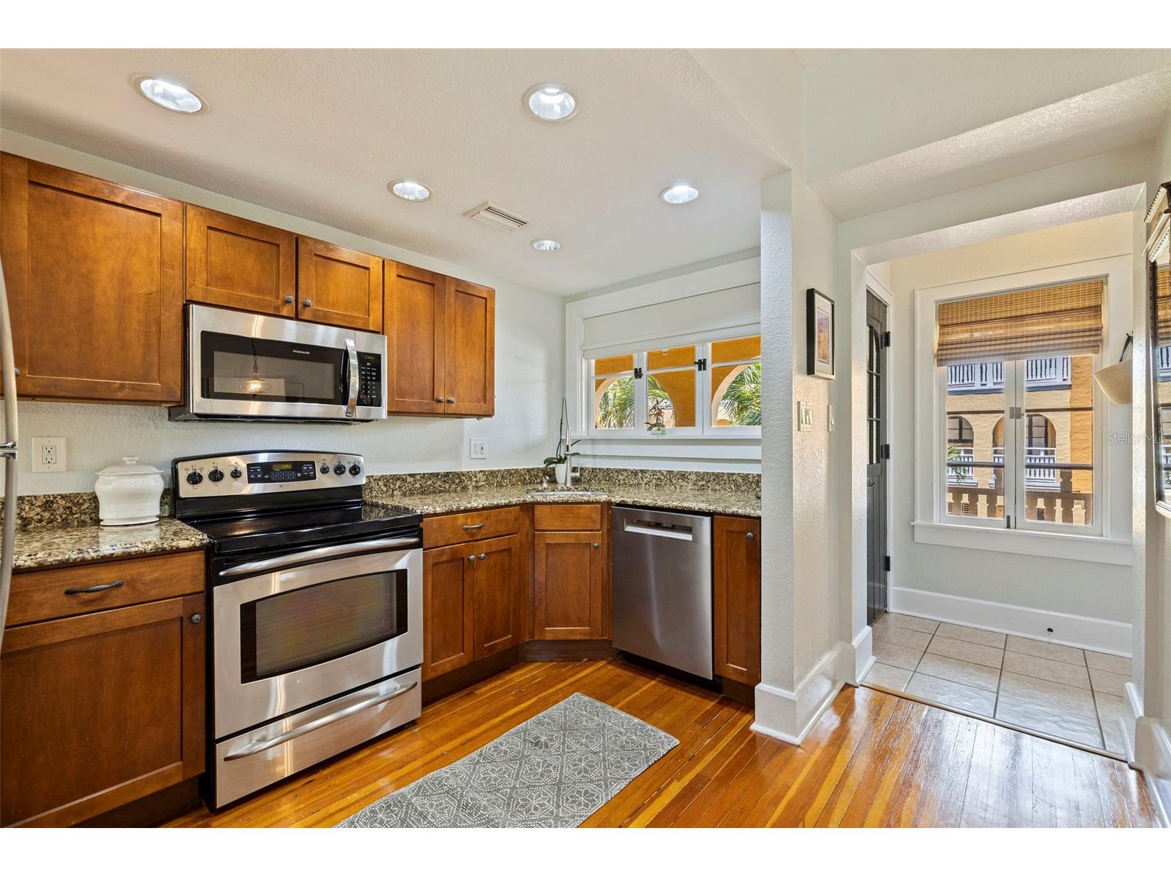 210 22nd Avenue NE #6 Saint Petersburg FL 33704 TB8508843 image10