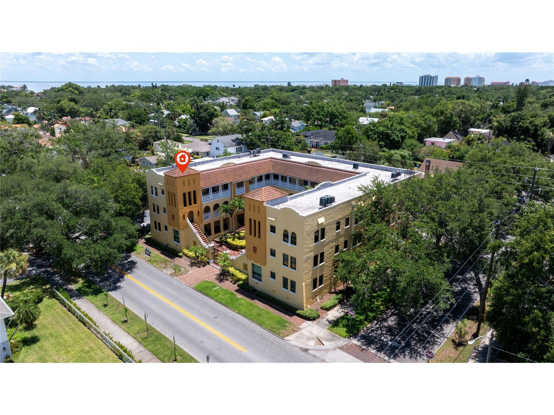 210 22nd Avenue NE #6 Saint Petersburg FL 33704 TB8508843 image2