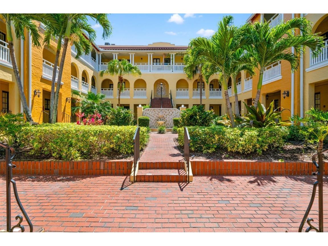 210 22nd Avenue NE #7 Saint Petersburg FL 33704 T3519959 image1