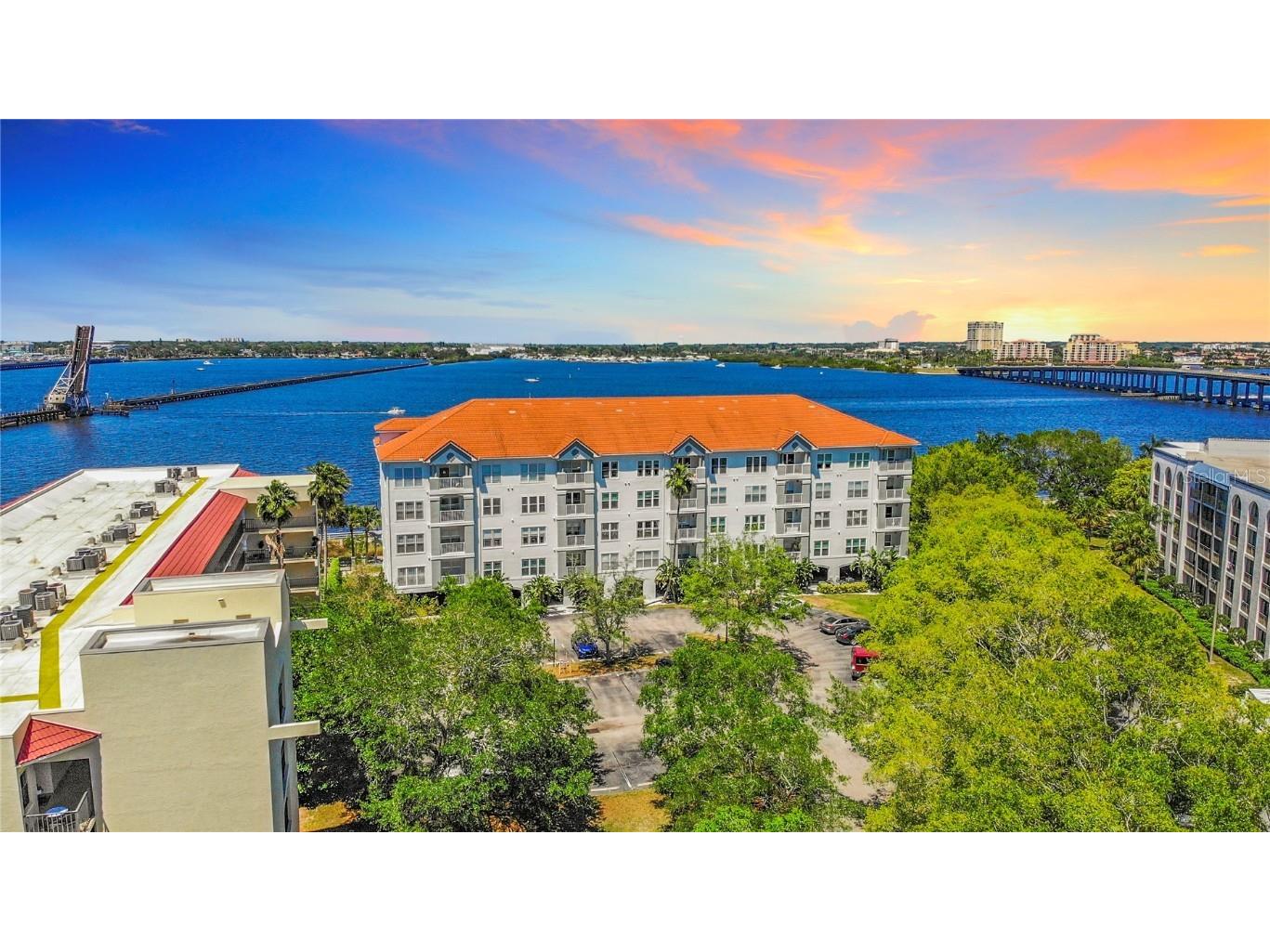 210 3rd Street W #8104 Bradenton FL 34205 - MANATEE RIVER A4606269 image1