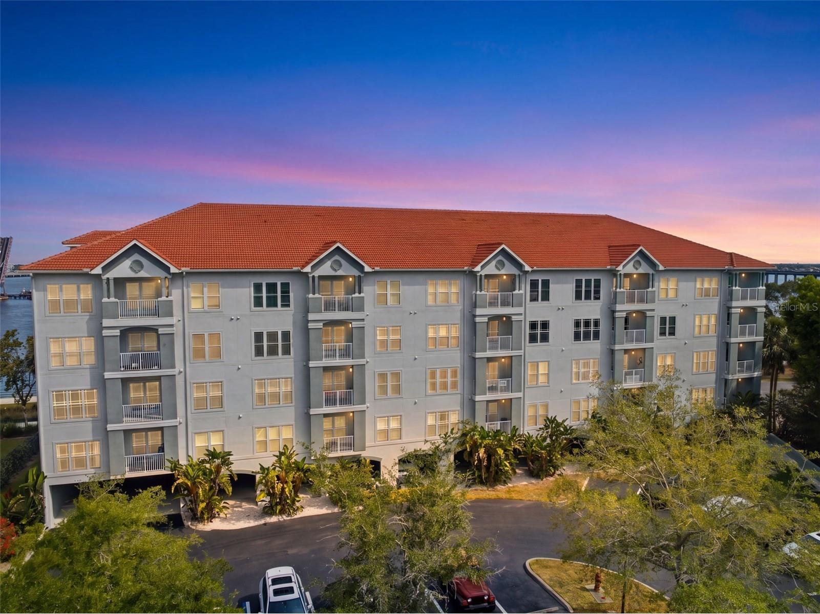 210 3rd Street W #8305 Bradenton FL 34205 - MANATEE RIVER TB8499416 image1