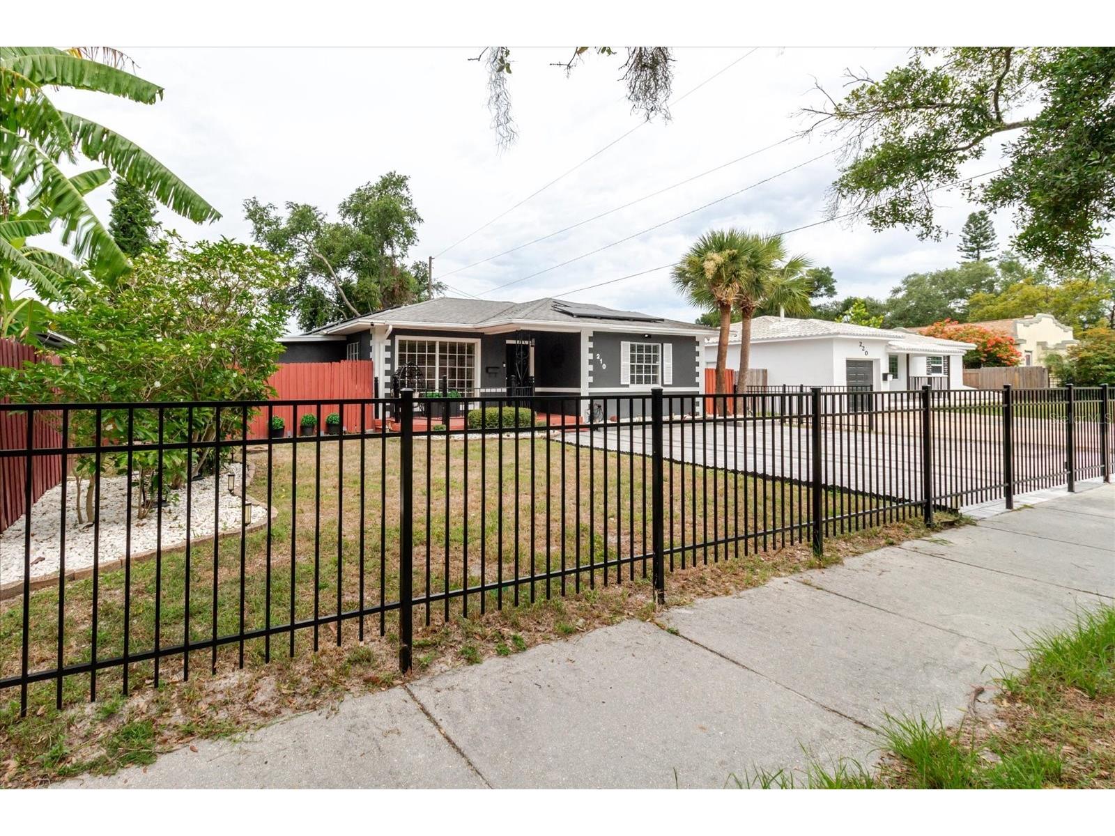 210 49th Street N Saint Petersburg FL 33710 TB8516656 image12