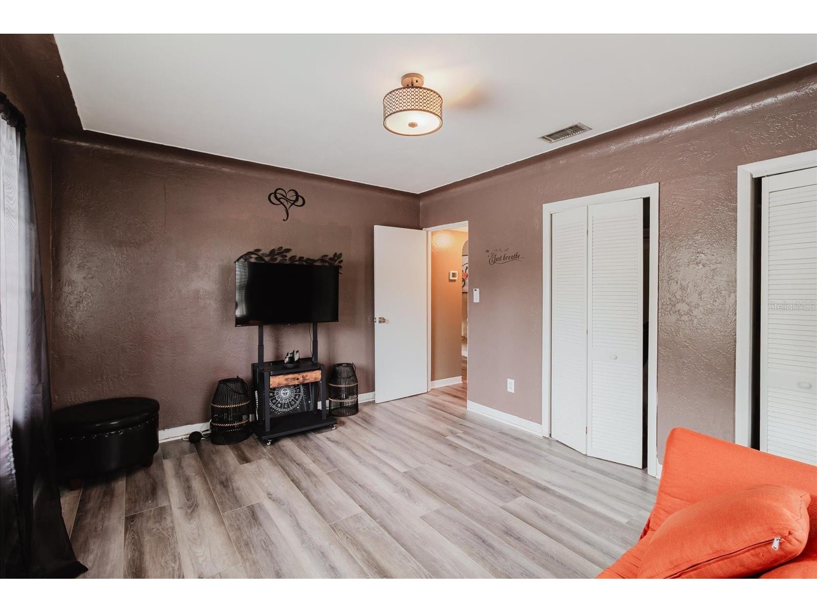 210 49th Street N Saint Petersburg FL 33710 TB8516656 image50