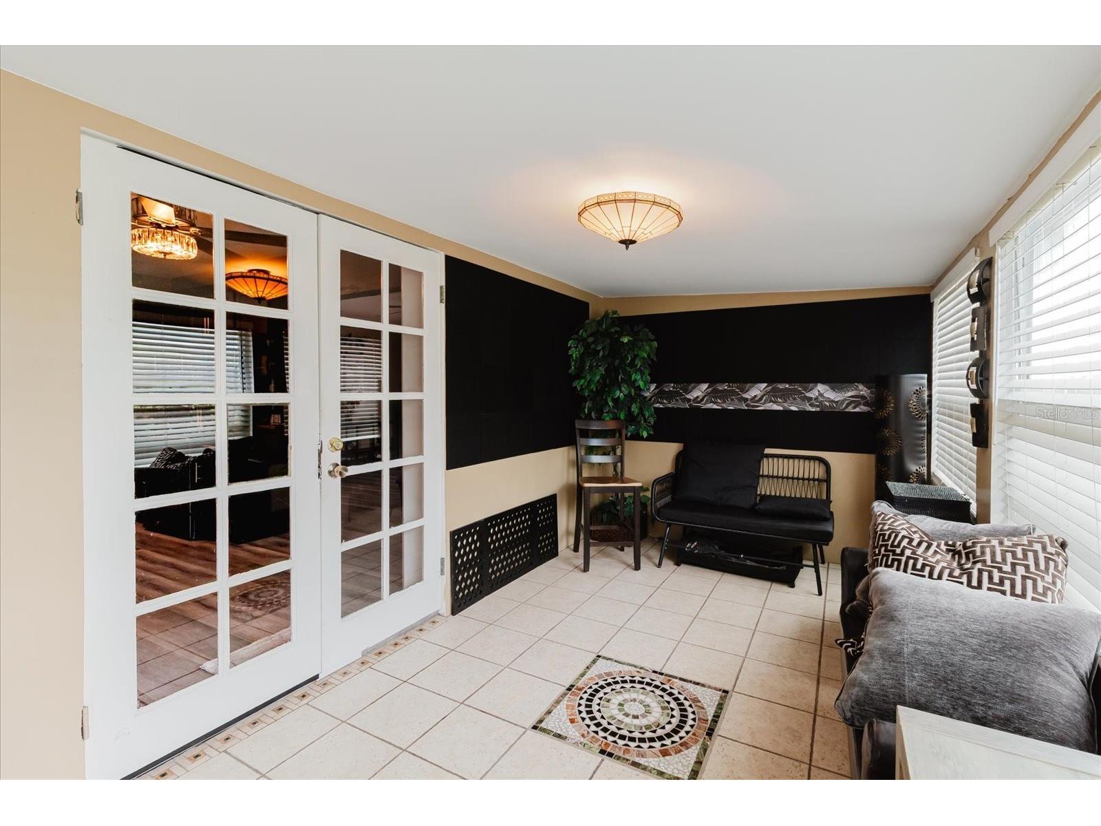 210 49th Street N Saint Petersburg FL 33710 TB8516656 image54