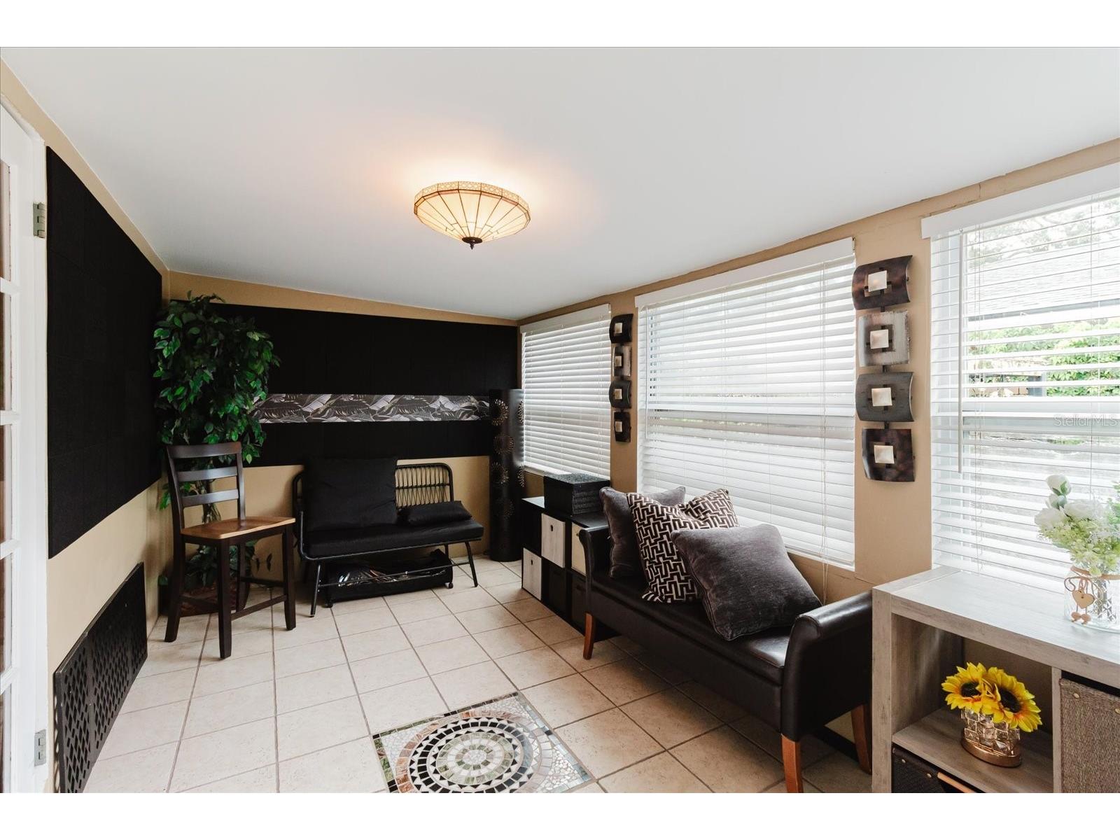 210 49th Street N Saint Petersburg FL 33710 TB8516656 image55