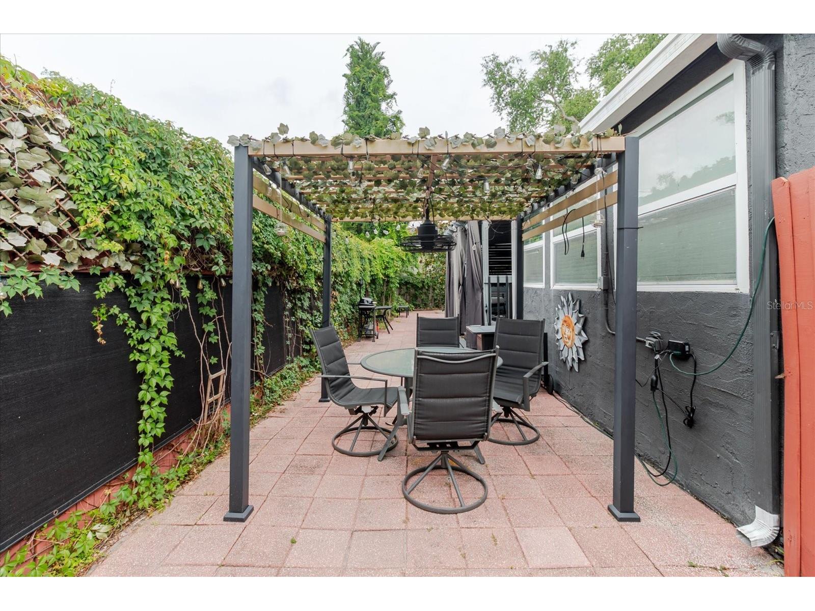 210 49th Street N Saint Petersburg FL 33710 TB8516656 image66