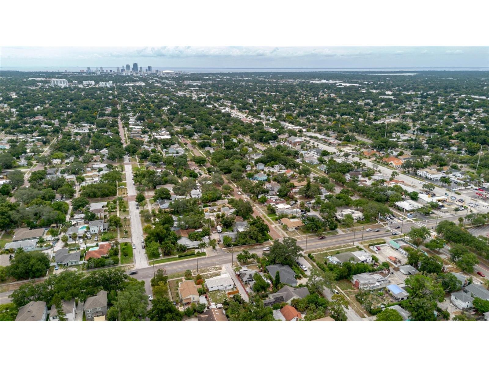210 49th Street N Saint Petersburg FL 33710 TB8516656 image98