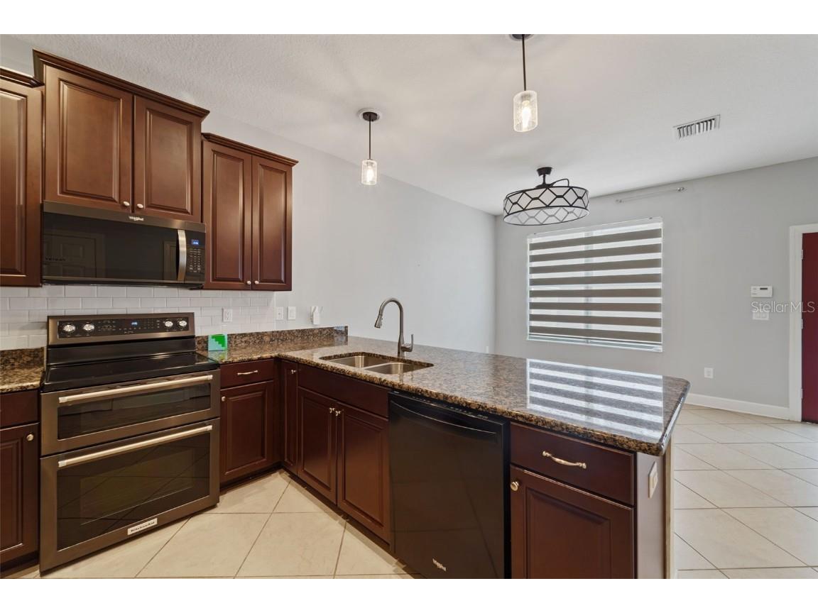 210 50th Avenue N Saint Petersburg FL 33703 TB8416392 image5