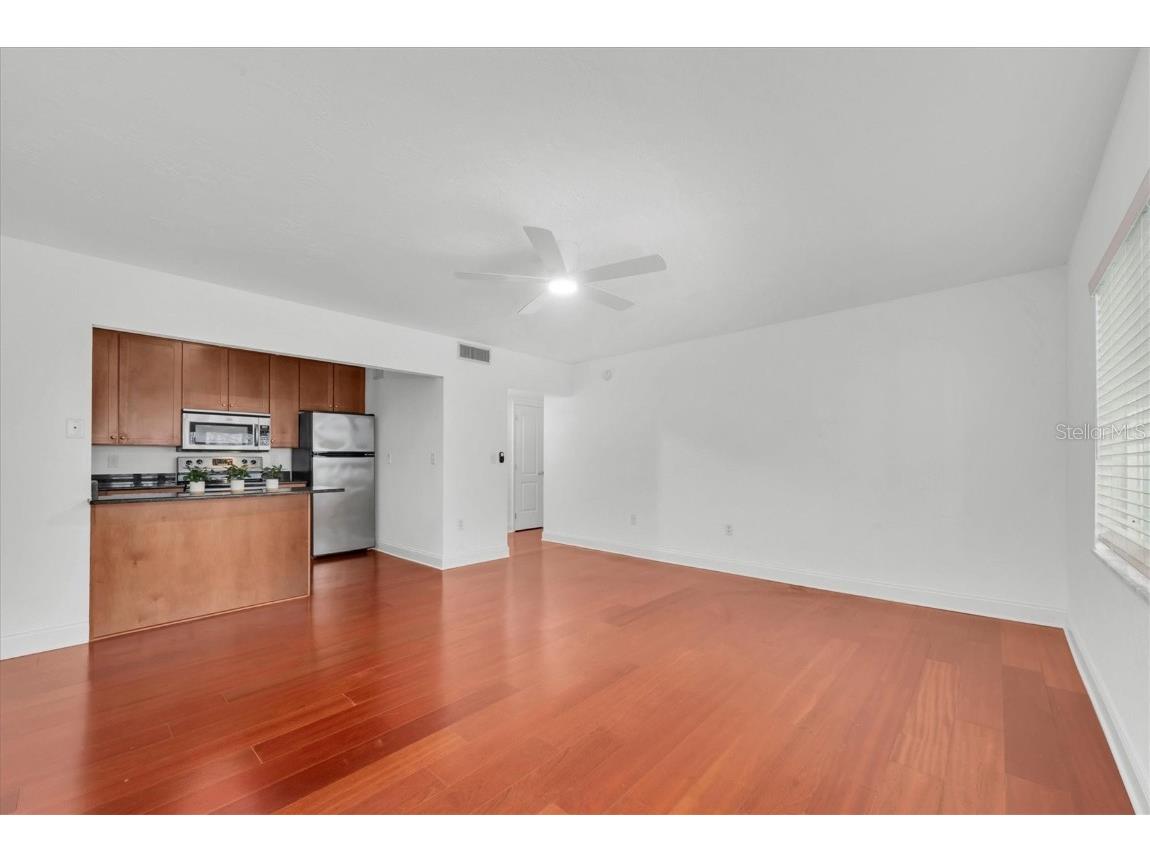 210 5th Avenue S #402 Saint Petersburg FL 33701 - TAMPA BAY TB8449429 image16