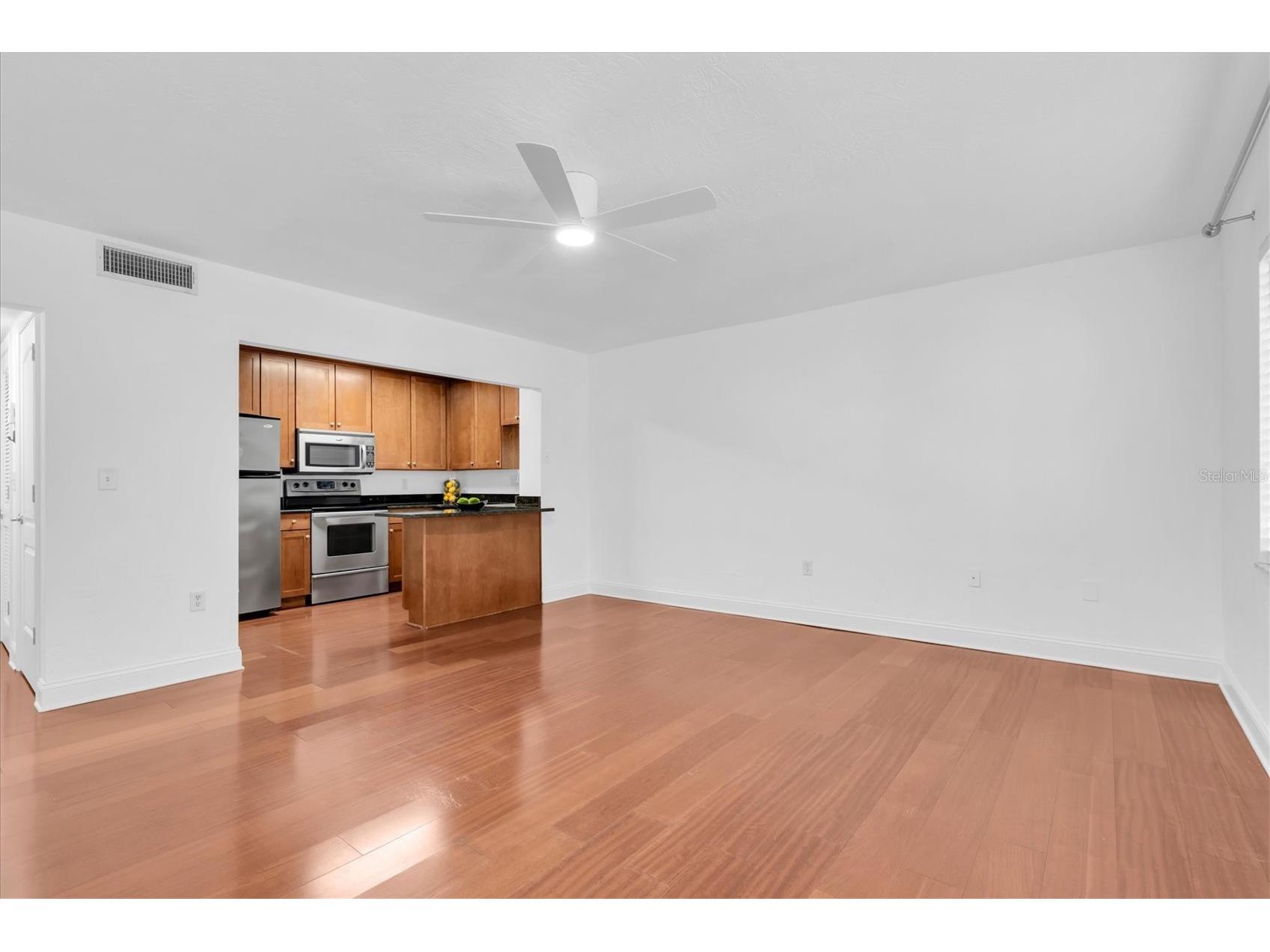 210 5th Avenue S #403 Saint Petersburg FL 33701 - TAMPA BAY TB8518600 image7