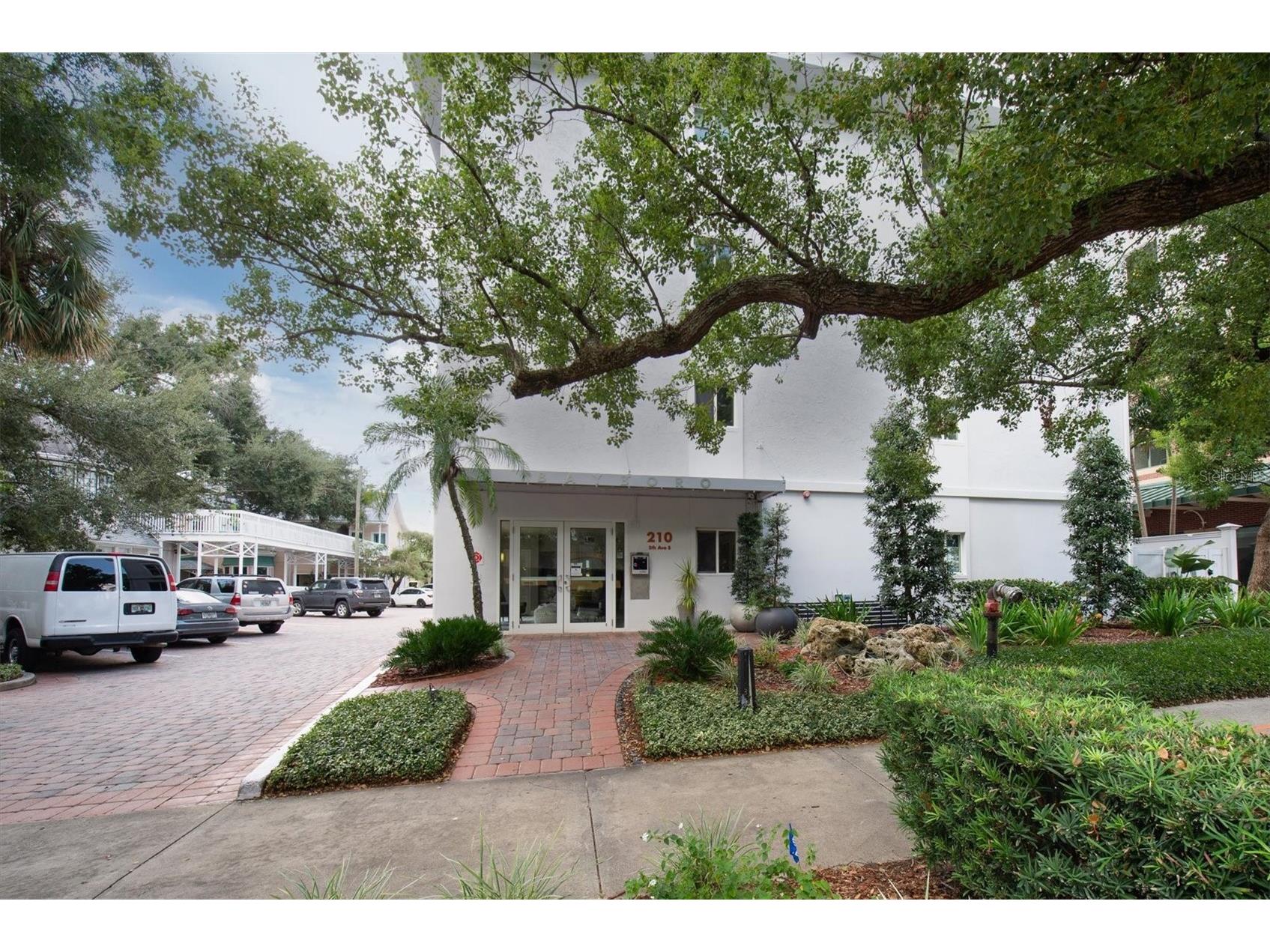 210 5th Avenue S #404 Saint Petersburg FL 33701 - TAMPA BAY TB8518713 image1