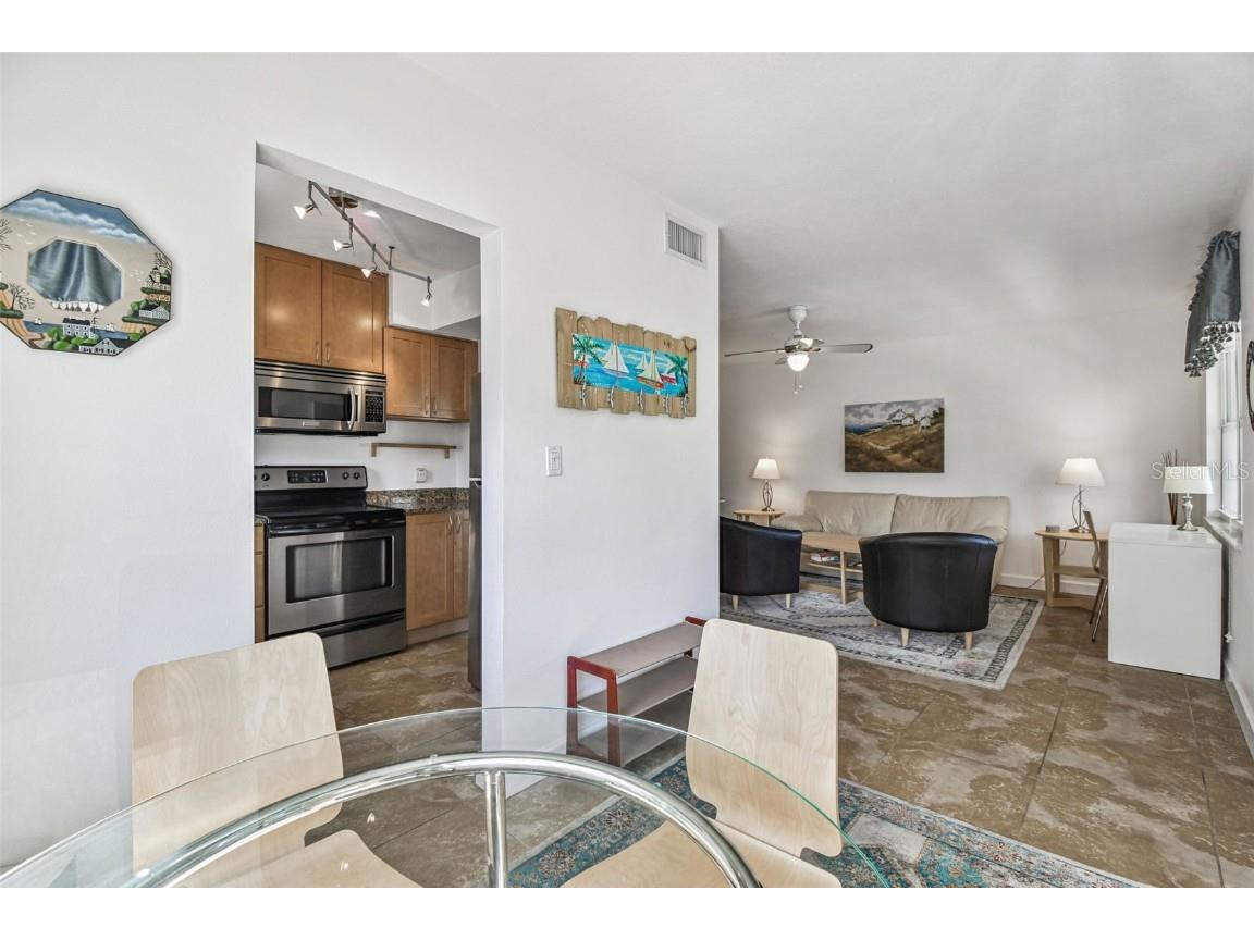 210 6th Avenue N #9 Saint Petersburg FL 33701 TB8441349 image10