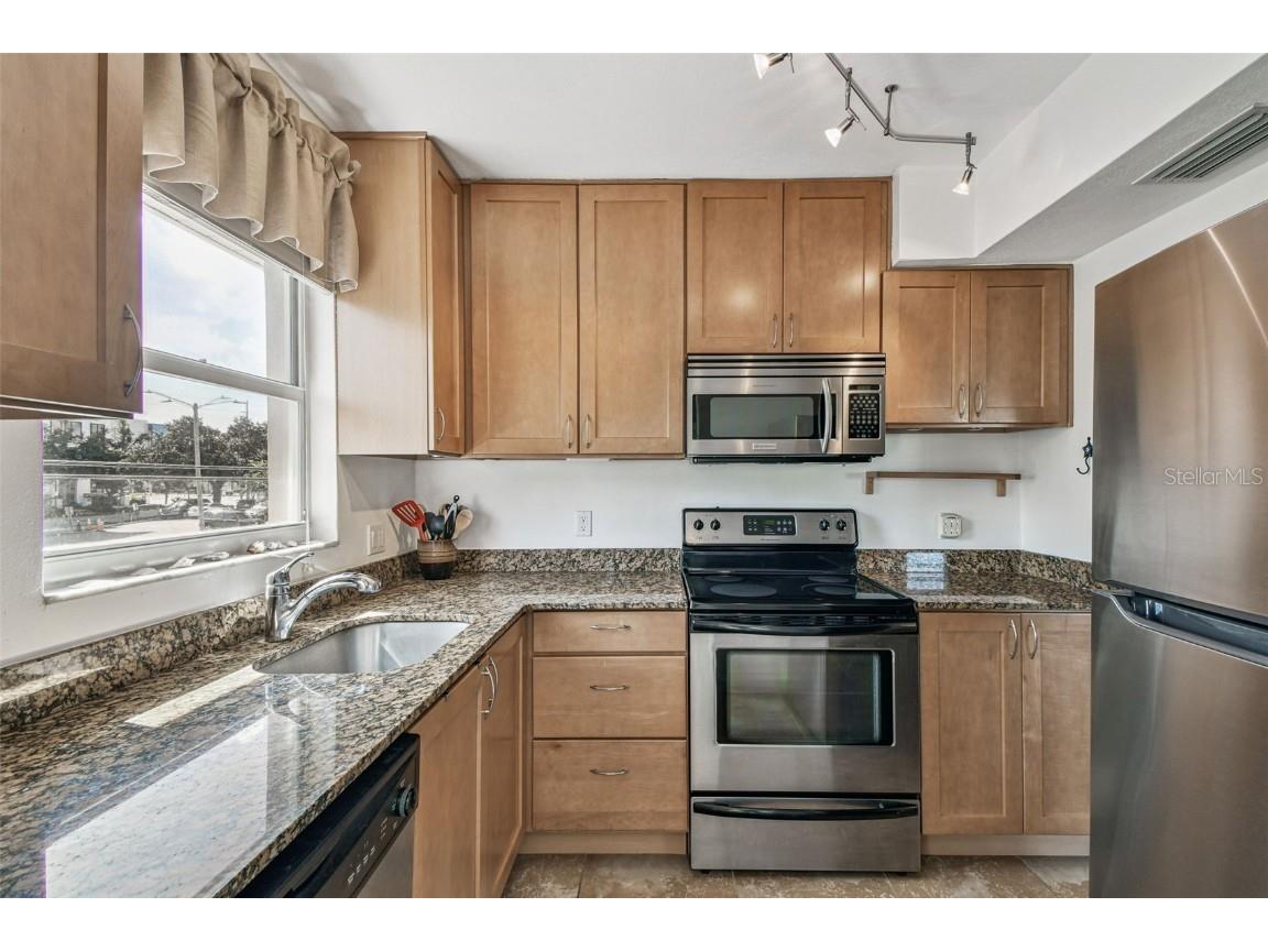 210 6th Avenue N #9 Saint Petersburg FL 33701 TB8441349 image14